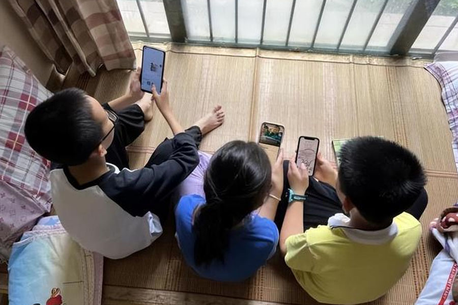 手机自由＝成绩下滑？这5所学校实现手机自由，成绩还超牛！